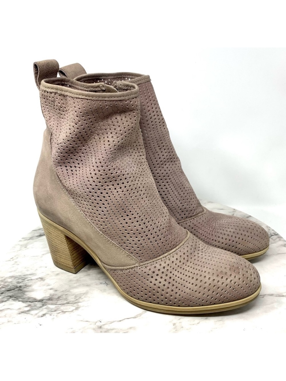 Sundance/Miz Mooz Maggie Pink Perforated Leather Boots 41/9.5-10 Coastal Cowgirl